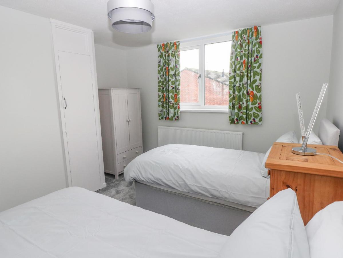 21 Sandfield Road Βίλα Burry Port Εξωτερικό φωτογραφία