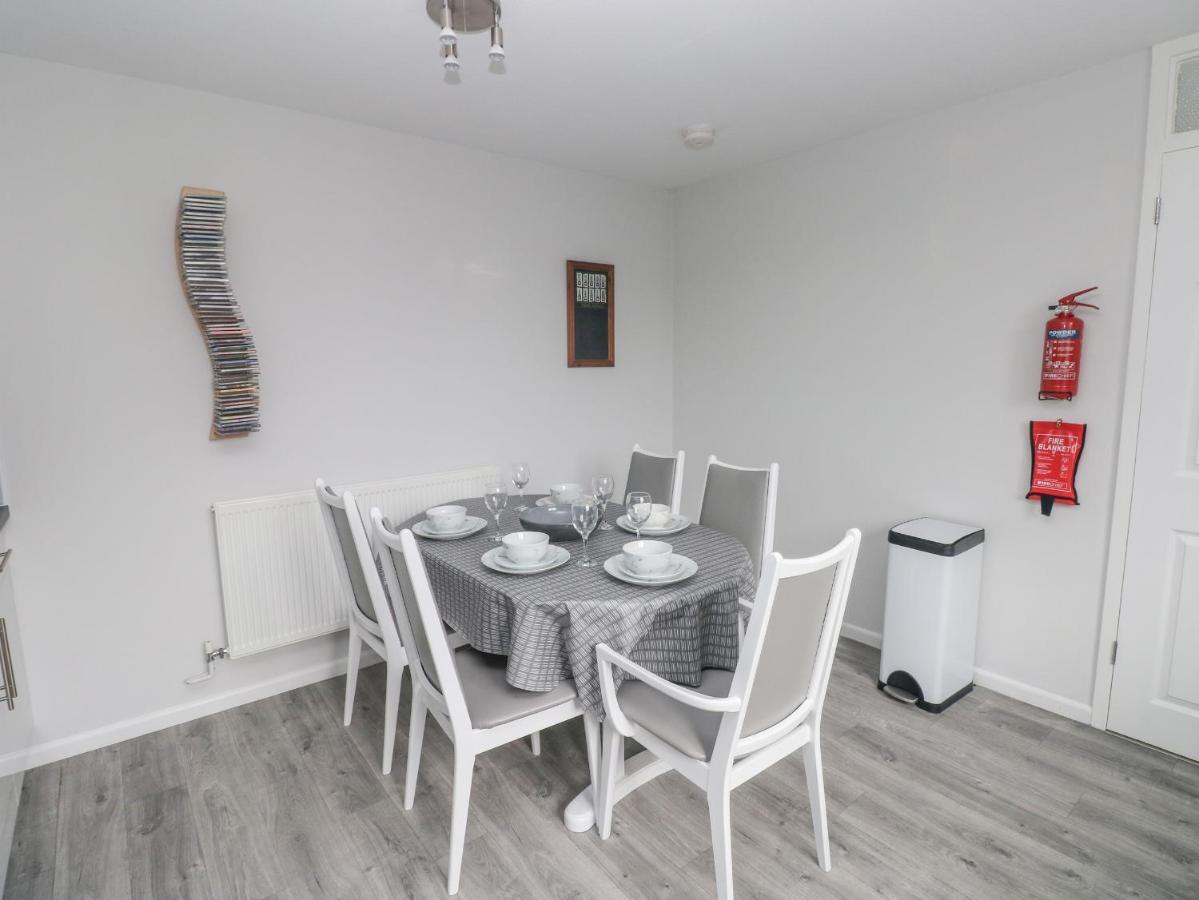21 Sandfield Road Βίλα Burry Port Εξωτερικό φωτογραφία